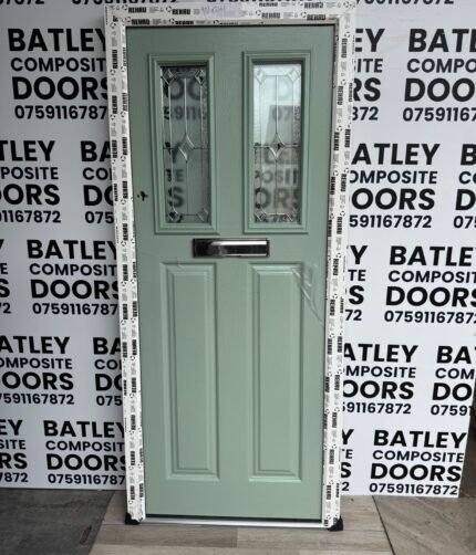 CHARTWELL GREEN EXTERNAL COMPOSITE DOOR FINGER PULL WITH WHITE FRAME 903X2065MM #1831