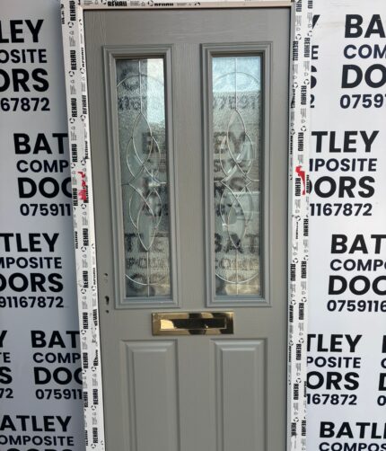 SAGE EXTERNAL COMPOSITE DOOR LEVER HANDLE WITH WHITE FRAME 870X2085MM #2063