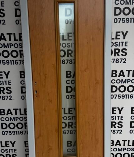 EXTERNAL IRISH OAK COMPOSITE DOOR WITH MATCHING FRAME 877X2125MM #2310