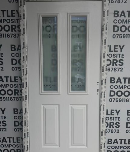EXTERNAL WHITE COMPOSITE DOOR WITH WHITE FRAME 1030X2165MM #2319